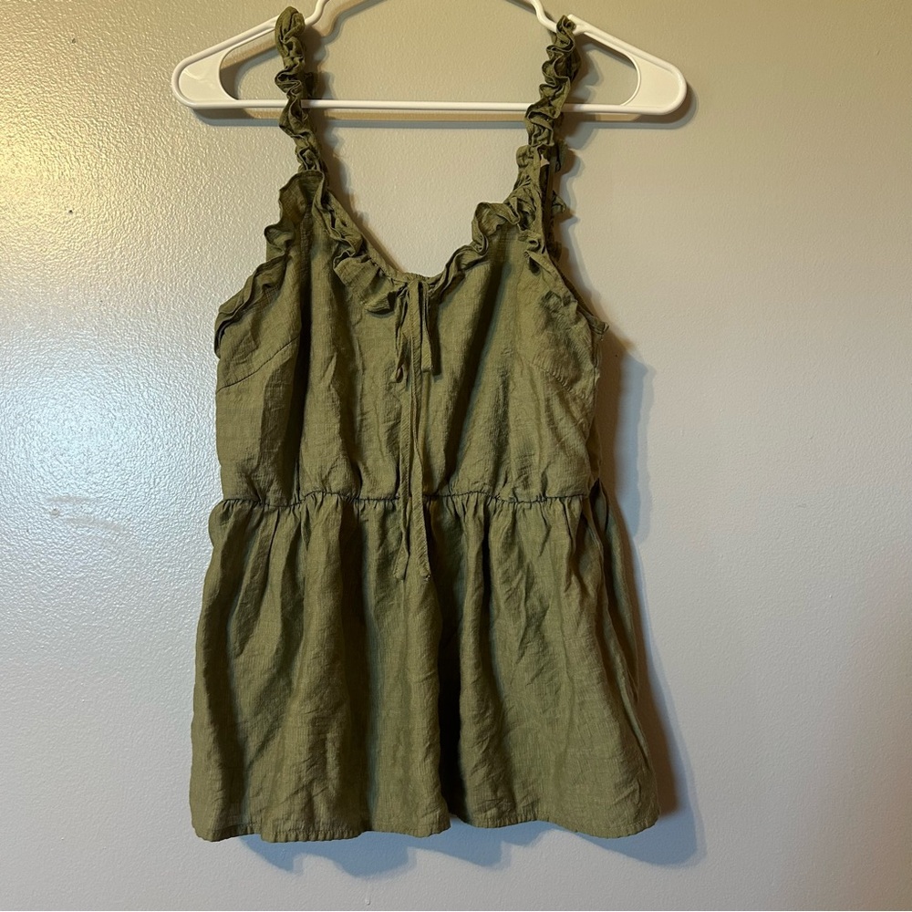 Wishlist Apparel Olive Ruffle Trim Spaghetti Strap‎ Sleeveless Camisole Top Med